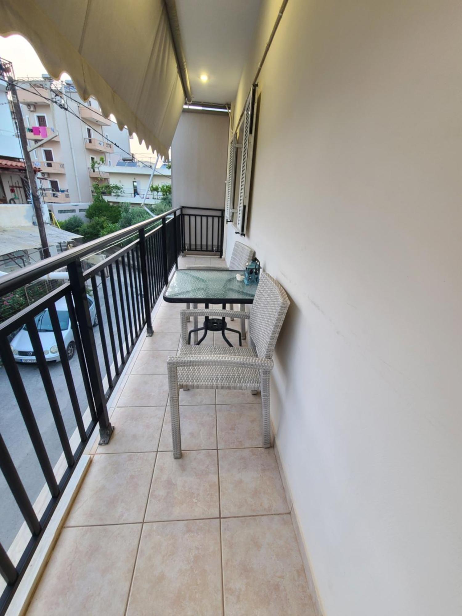 Voula's Place Apartament *